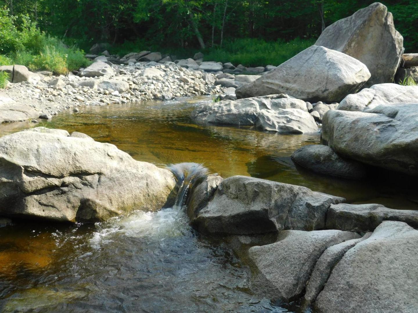 Aux Tipis De La Riviere Sauvage Villa Saint Romain Bagian luar foto