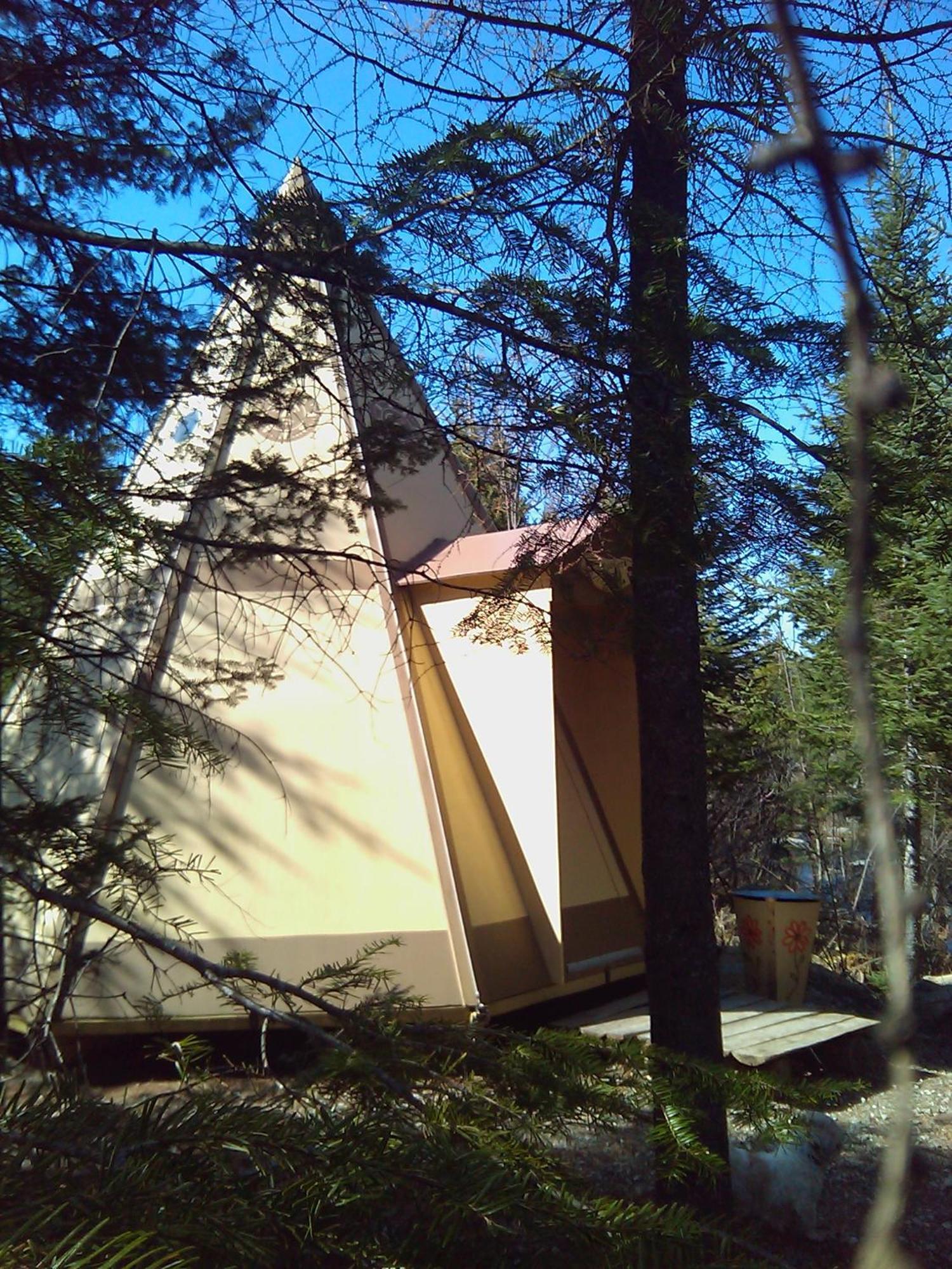 Aux Tipis De La Riviere Sauvage Villa Saint Romain Bagian luar foto