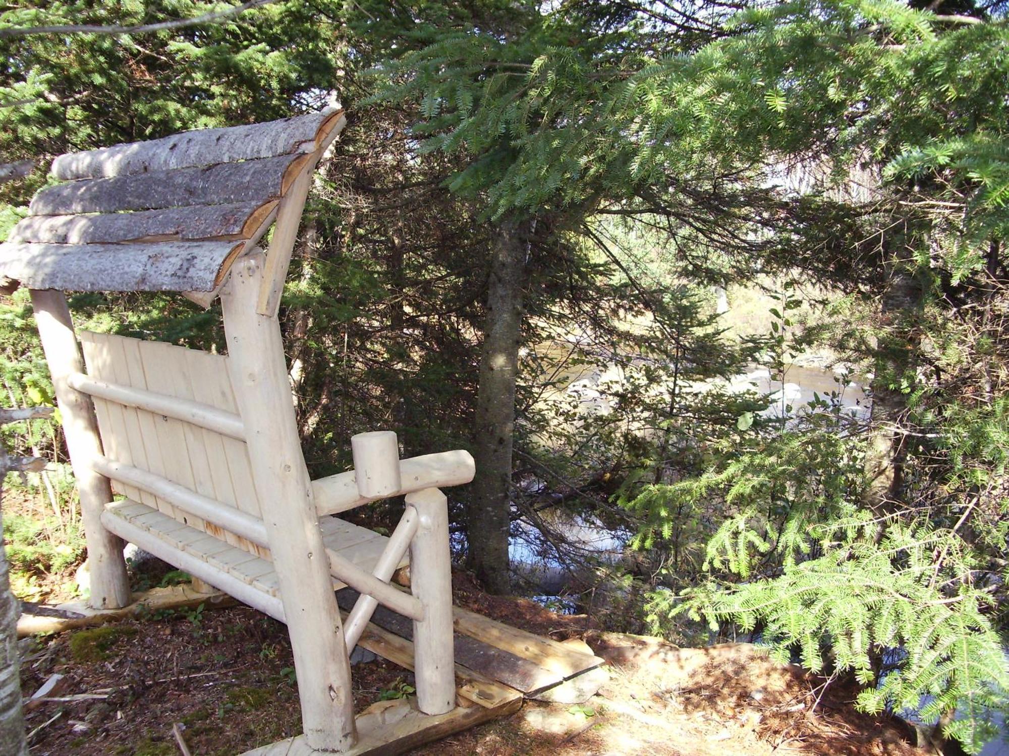 Aux Tipis De La Riviere Sauvage Villa Saint Romain Bagian luar foto
